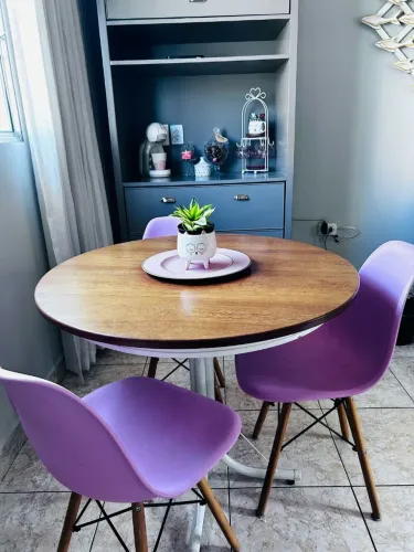 Tampo de mesa em madeira