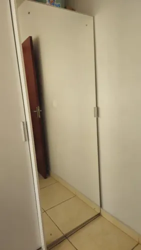 Sapateira com vidro