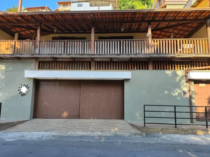 Casa à venda 3 Quartos, 1 Suite, 2 Vagas, 300M², Cascatinha, Petrópolis - RJ
