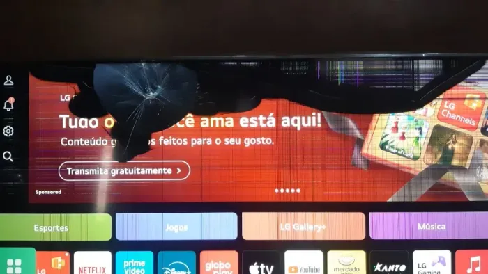 Smart Tv LG 50 pol UHD modelo 50UA8550PSA Nova mas com a tela quebrada