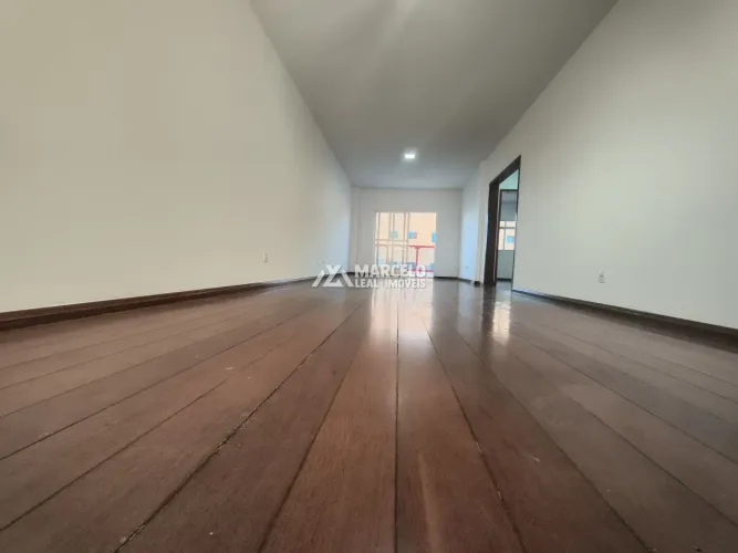 VENDO APARTAMENTO AMPLO 3 QUARTOS SENDO 1 SUÍTE + DCE NA AV. PRES. VARGAS ALTO MARON