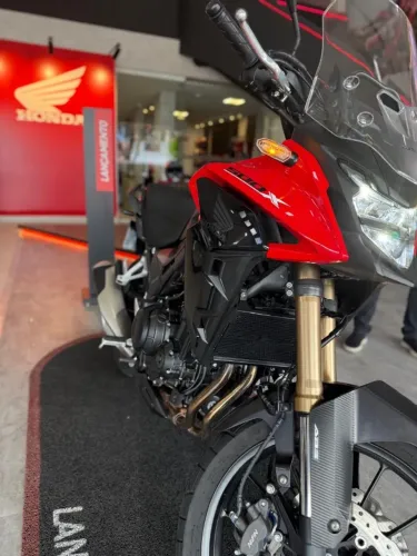 Vendo C500x Em Excelente Estado Revisão em Concessionária 24/25 Assegurada 1 ano