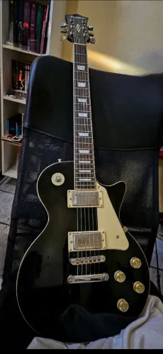 Guitarra Les Paul Strinberg SEMI-NOVA já regulada e com blindagem (LEIA DESCRIÇÃO)