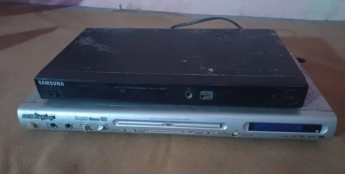 DVDs para retirada de peças para vender logo