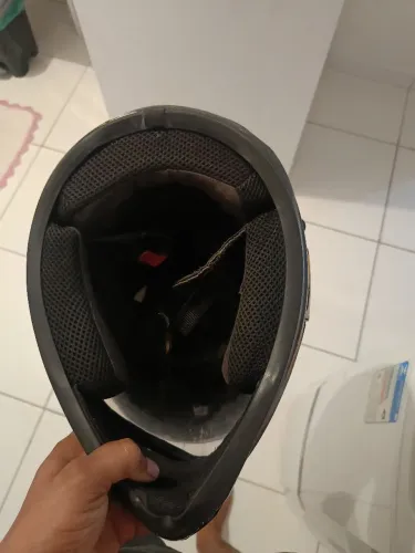 Capacete em perfeito estado