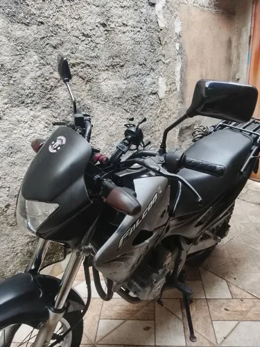 Moto Falcon 400 toda original