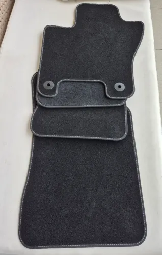 Jogo de tapetes do jeep renegade original