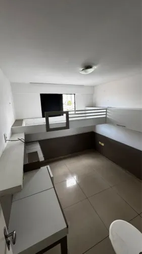 Cama em MDF para doação