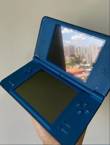 Nintendo DSI com case e jogos