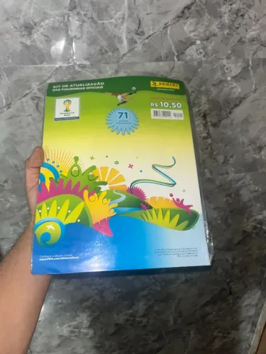 KIT ATUALIZAÇÃO COPA 2014 LACRADO 71 FIGURINHAS ORIGINAL R$10,50 RARO