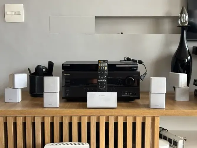  Home Theater completo 1- Receiver ONKYO HT-RC160 : 