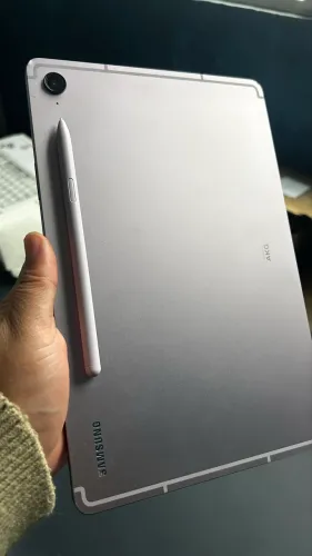 Tablet s9 fe IMPECÁVEL com caixa e teclado