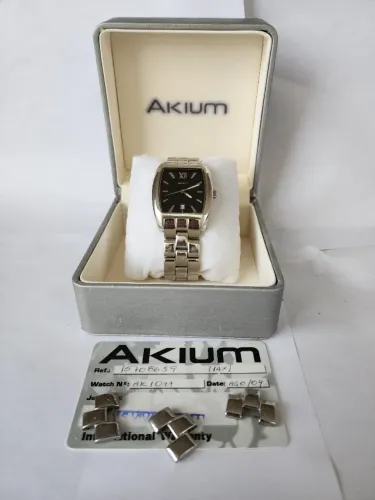 Relógio Suíço Akium AK1077 Swiss Made (Vivara) - Bateria Nova, Caixa e Certificado