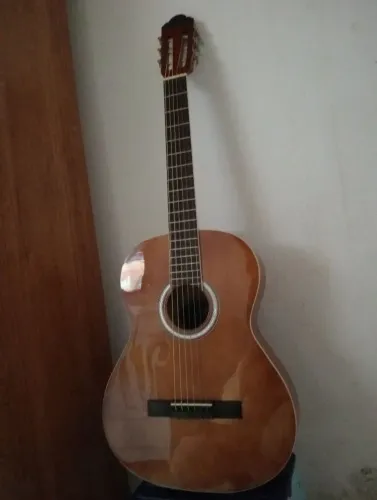 Violão novo