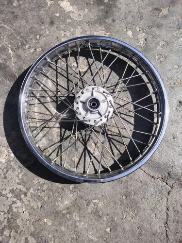 Roda dianteira a disco Honda 150/14 /15 serve nas 160 também 
