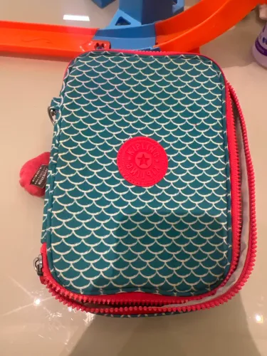 estojo kipling usado 