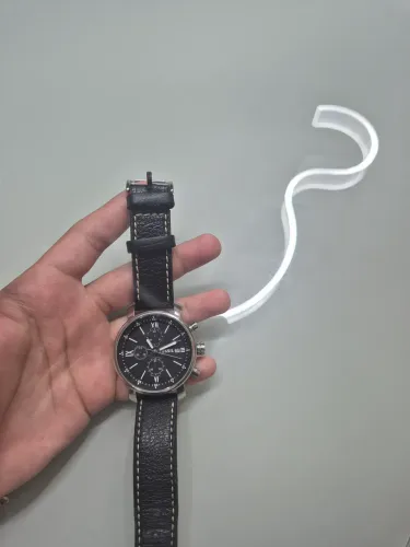 Relógio Fossil Rhett com cronógrafo e pulseira de couro preto.
