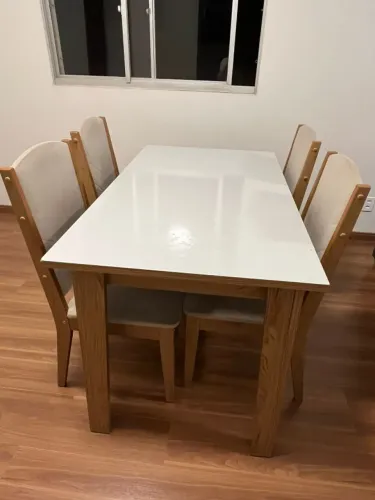 Mesa de Jantar Retangular 4 lugares com cadeiras