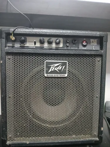 Caixa peavey MAX 110 50WATS 60HHZ 