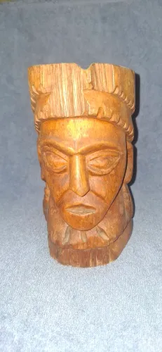 Cinzeiro antigo de Madeira Maçiço 