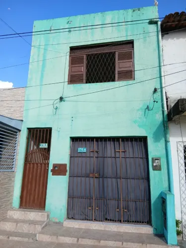 Aluga-se apt.1 qto Central av.12 próximo ao LACEN