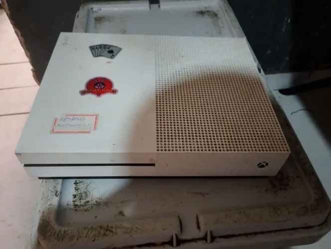 Xbox one S (com defeito)