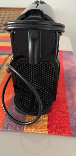 Máquina de café Nespresso 