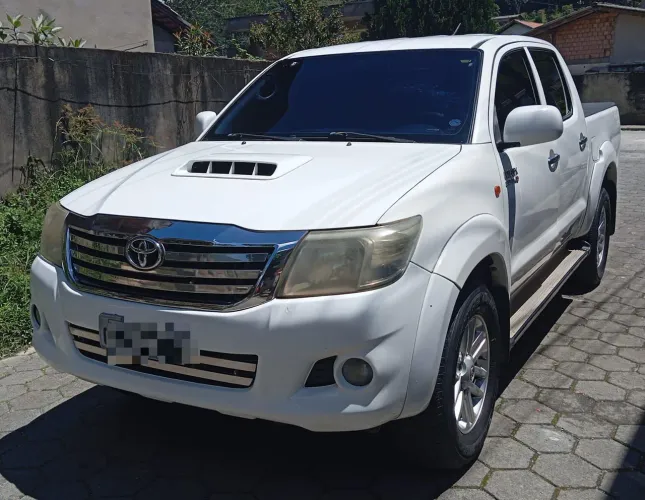 Toyota Hilux CD D4-d 4X4 3.0 TDI Dies. Mec. 2013