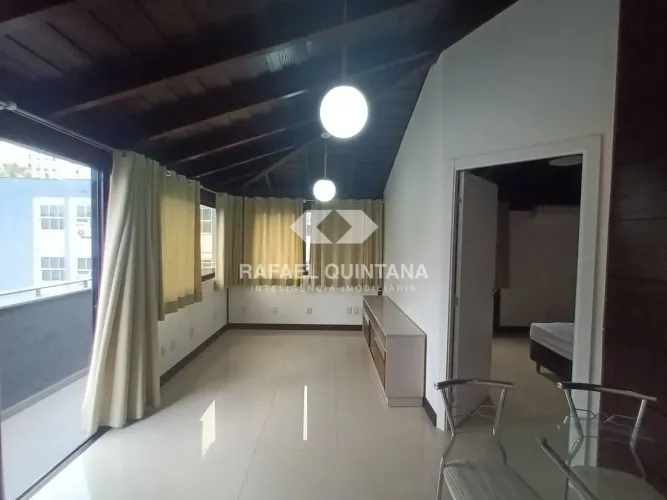 ALUGUEL: Apartamento de Cobertura, 1 Quarto, 60m² Privativos, Centro, Florianópolis - SC