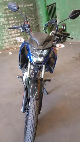 Honda CG fan 2025 - baixa KM, impecável