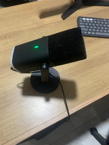 Microfone de mesa FiFine AM8