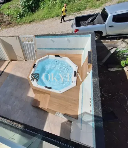CASA DUPLEX À VENDA NA GRANJA DOS CAVALEIROS MACAÉ/RJ