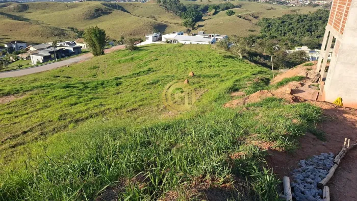 Terreno Exclusivo de 2.367m² no Condomínio Vale dos Lagos ? Jacareí Viva com segurança e c