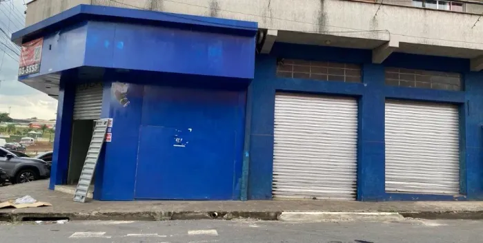 Alugo loja 200m2 de frente BR381, ótima localização, bom acabamento bairro Flamengo