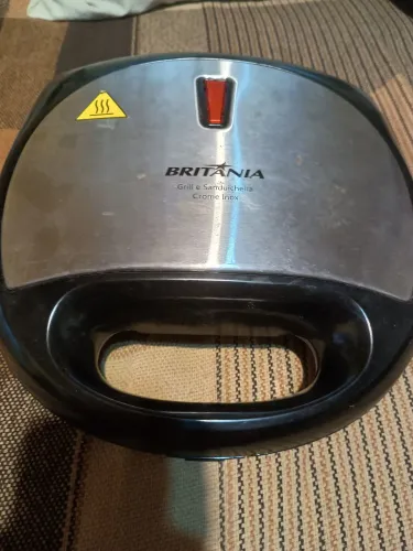Sanduicheira Britânia 