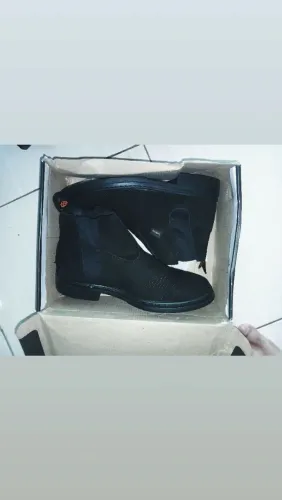 Bota Couro 100% Natural