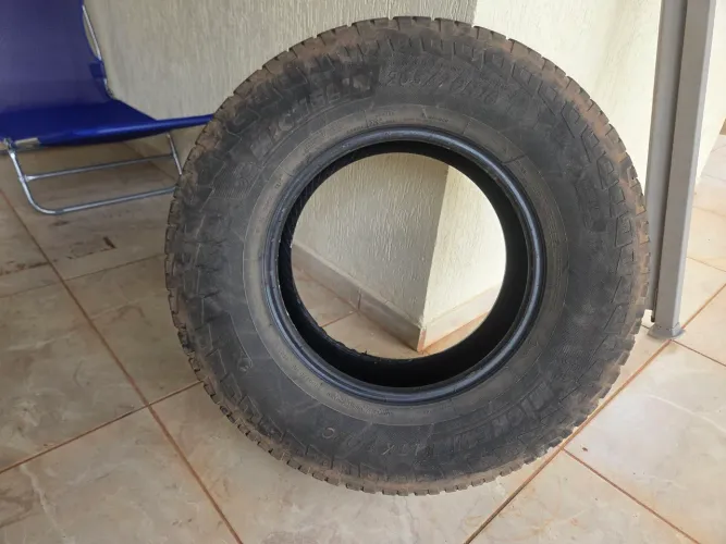 Pneu Michelin LTX Force 265/70 R16