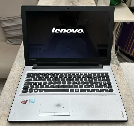 Vendo/Troco Lenovo Core i5 6ªGeração, 8gbRam, SSD, HDMI, Tela 15.6 LED