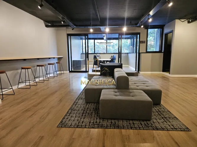 Laje/Sala Comercial- Ecoville.Que tal instalar sua empresa em um magnífico imóvel em um do