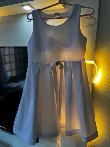 Vende-se 2 vestidos de formatura para criança de 6 anos. ABC