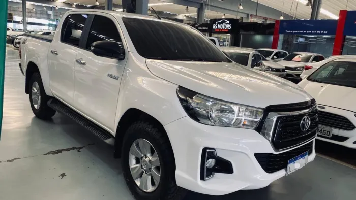 Toyota Hilux CD SR 4X4 2.8 TDI Diesel Aut. 2020