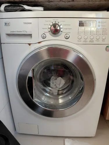 Máquina LG lava e seca tromba 8,5 kg