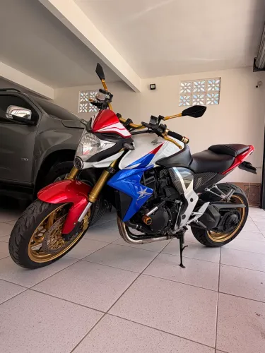 CB 1000r 2012 18.000 Km extra