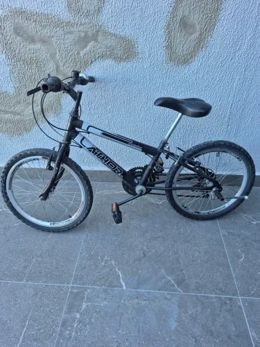 Bicicleta aro 20 18 machas