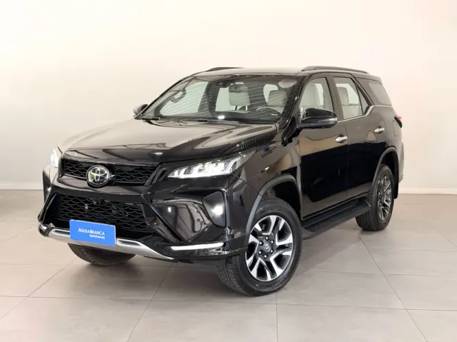 Toyota Hilux SW4 SRX Diamo. 4X4 2.8 TB DIE AUT 2024