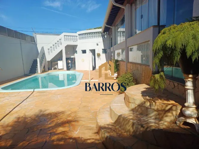 Casa residencial à venda com 1 suíte, piscina e espaço gourmet Rio das Pedras/SP