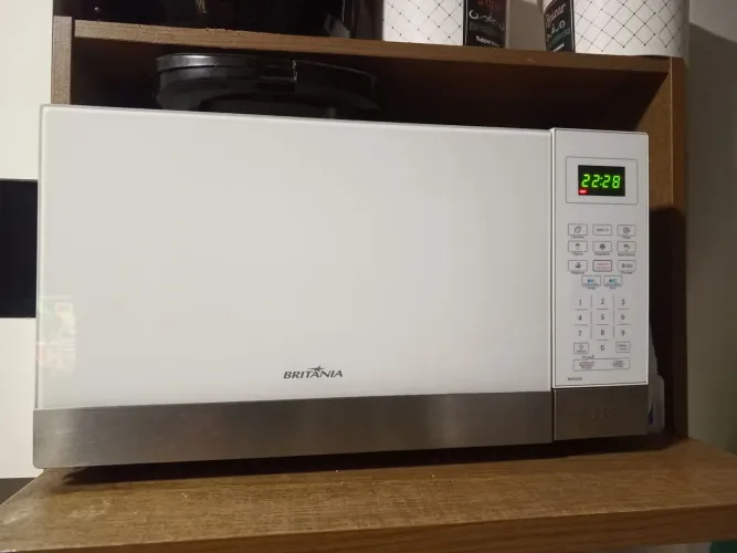 Microondas Britânia  26 L