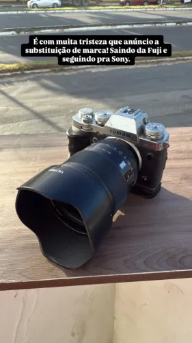 Camera fuji XT-3 Pouco usada, Prateada fotografa e Filma em 4K 60fps Excelente