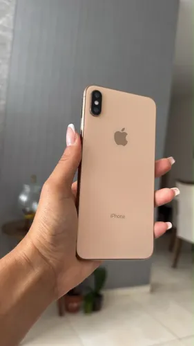 Vendo um iPhone XS pro Max 256 Gold