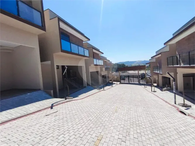 Casa a Venda no Residencial São Sebastião em Louveira/SP